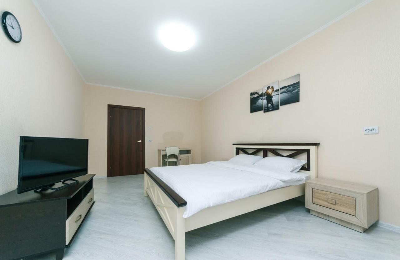Видовая Квартира Yaroslavichi-2 Vychhorod Extérieur photo
